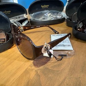 8 Pares de Lentes de Sol Estilo Vintage con Estuches - imagen 3