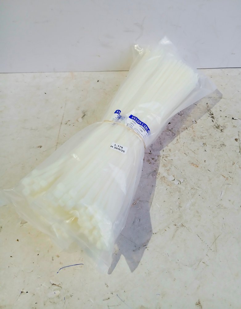 Set de 500 Precintos Plásticos Nylon Cable Tie 5x400mm