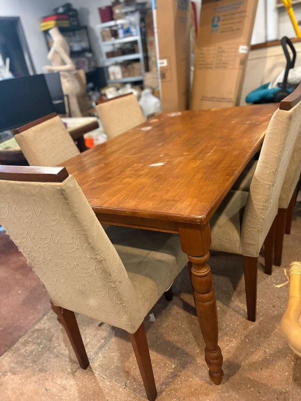 Muebles de comedor en madera - imagen 2