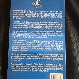 Libro "Uruguayo: La Biografía de Diego Forlán" - Edición Oficial - imagen 2