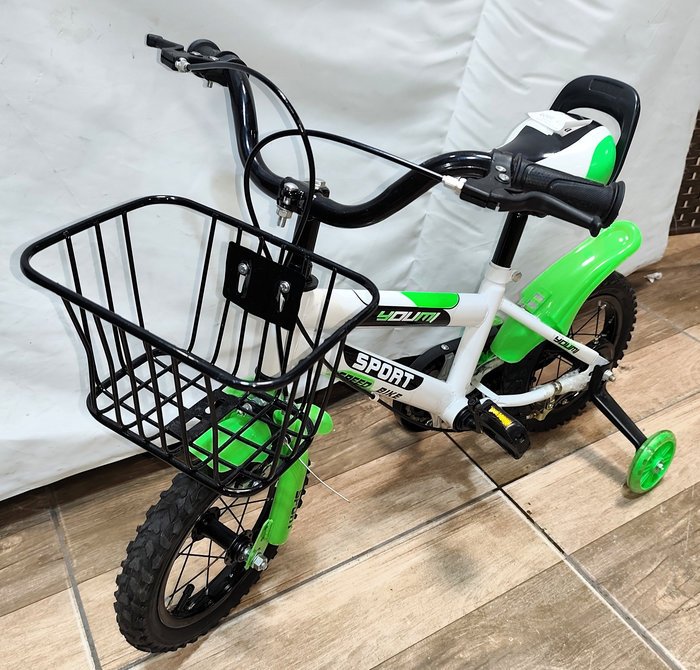 Bicicleta infantil con accesorios y buena condición - imagen 3