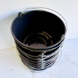 10 Baldes Negros de Plástico con Asa de Alambre, Capacidad 10 Litros - imagen 2