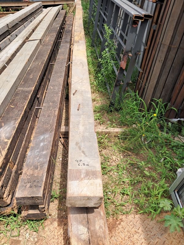 Lote anterior: Vigas de madera antigua para construcción