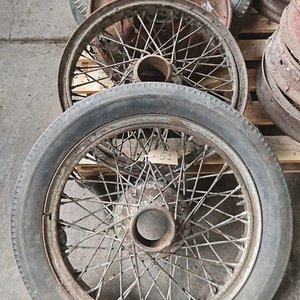 Lote anterior: Llantas y Ruedas para Autos Clásicos Dodge, Essex y Buick