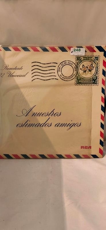 Disco de Vinilo "A Nuestros Estimados Amigos" - RCA Universal 1929-1975