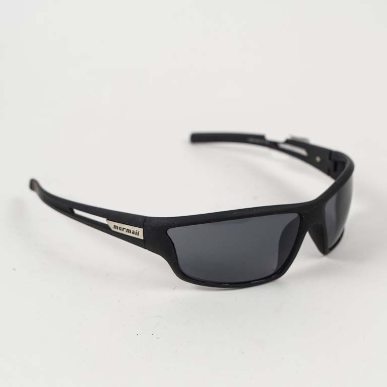 Lote siguiente: Par de lentes de sol Mormaii en buen estado