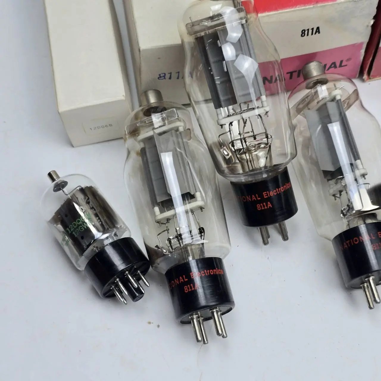 Item lote-36-valvulas-varias-x5 - Image 1