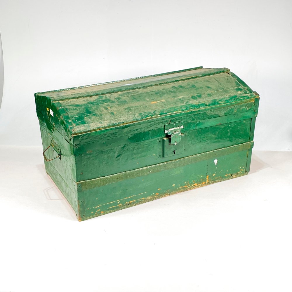 Lote siguiente: Antiguo arcón en madera color verde