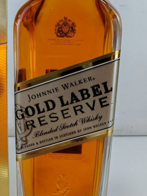 Botella de Whisky Johnnie Walker Gold Label - imagen 2