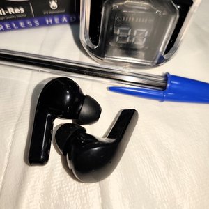 Auriculares Inalámbricos Bluetooth con Pantalla LED y Manos Libres, Modelo Ultra Pods Max, Negros - imagen 4