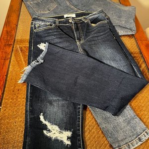 Lote de 2 Pantalones Jeans: Uno Azul Roto Talle 28 y Otro Esfumado Talle 30 - imagen 4