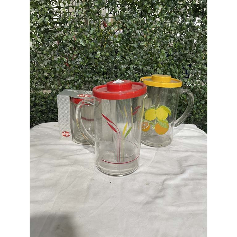 Jarra de Vidrio con Tapa Roja y Hielera