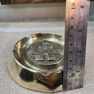 Cenicero de Bronce con Relieve de Castillo y Cuatro Apoyacigarrillos - imagen 5