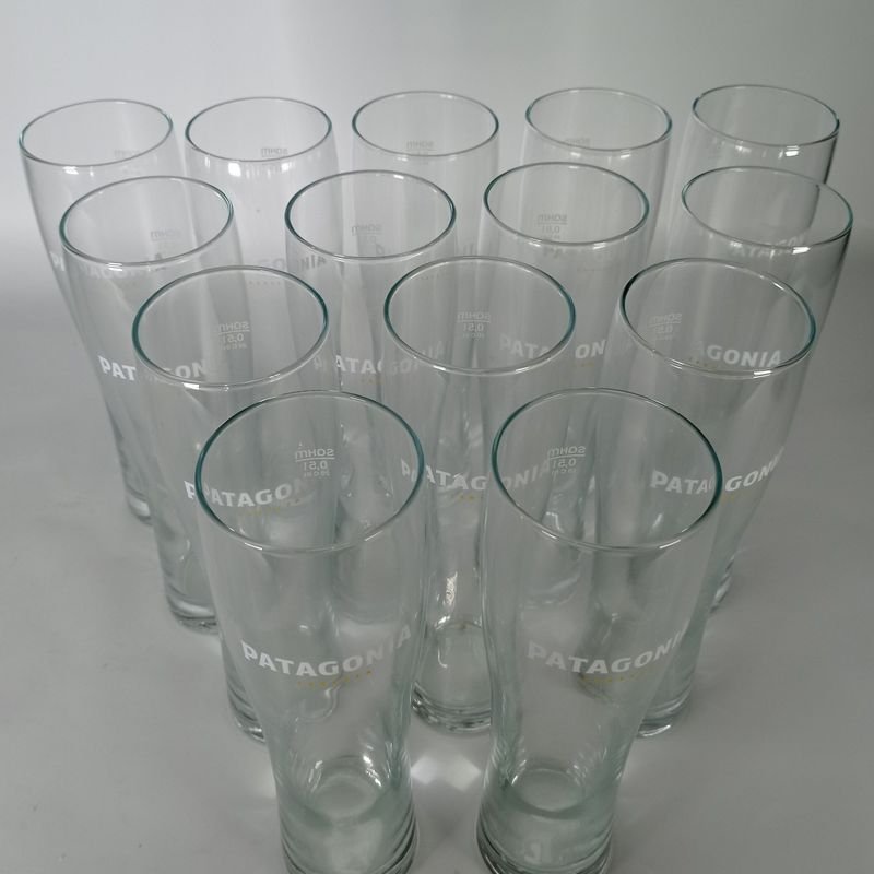Quince vasos cerveceros con publicidad de Patagonia - imagen 2