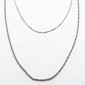 Lote siguiente: Dos Cadenas Finas de Plata - 50cm y 40cm