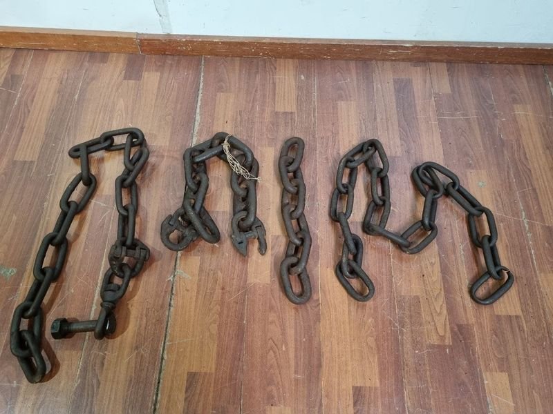 Conjunto de Tramos de Cadenas de Hierro Rústicas para Trabajos Pesados