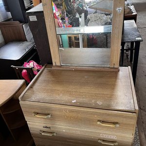 Cómoda de 4 Cajones con Espejo - imagen 1