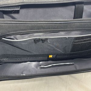 Lote de Bolsos, Maletines y Mochilas Negras Variadas - imagen 18