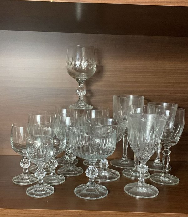 Copas de cristal de varios tamaños - imagen 1