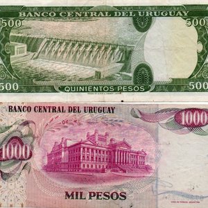 Dos Billetes Uruguayos: 500 y 1000 Pesos de Distintas Épocas - imagen 3