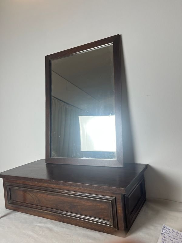 Espejo y mueble de diseño - imagen 6