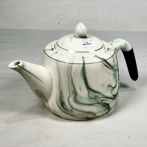 Tetera de Porcelana Esmaltada con Detalles Dorados