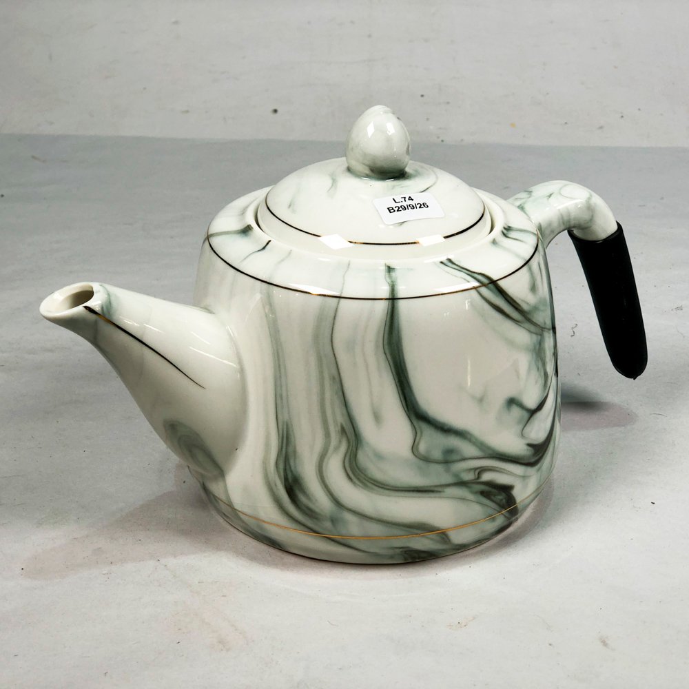 Tetera de Porcelana Esmaltada con Detalles Dorados