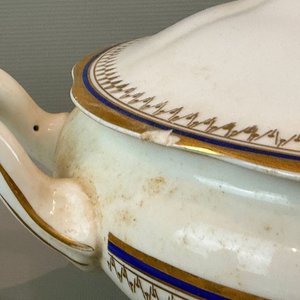 Guisera de Porcelana Polaca con Detalles Dorados y Azules - imagen 3