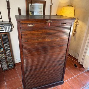 Lote siguiente: Gran Fichero Organizador Antiguo de Roble con Cortina y Cajones