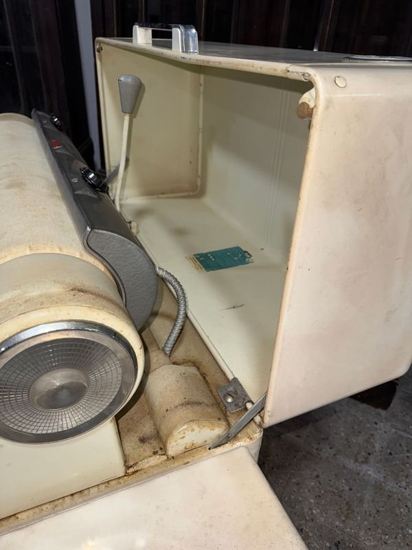 Antigua plancha Frigidaire en mal estado - imagen 10