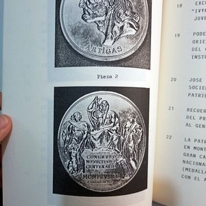 Lote de 3 publicaciones uruguayas: Artigas, Instituto Histórico y Geográfico, Numismática - imagen 3