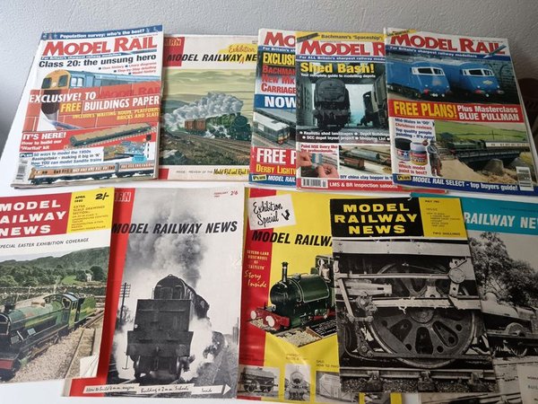 Gran lote de revistas sobre ferromodelismo - imagen 2
