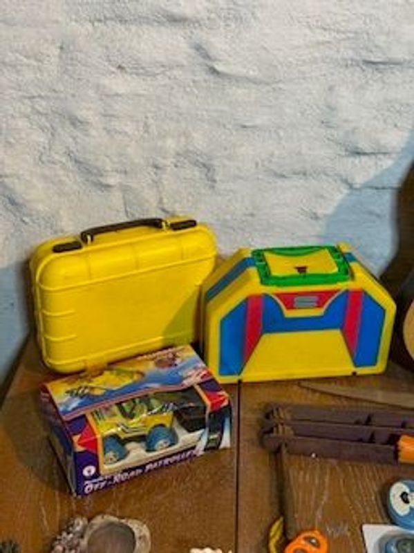 Gran lote de juguetes nuevos y accesorios para gacebo - imagen 2