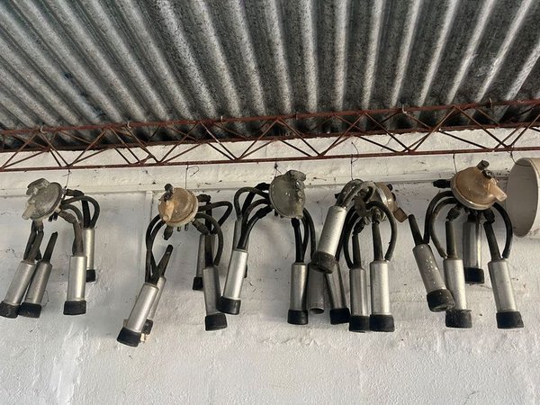 Maquina ordeñadora COMPLETA con todos sus componentes - imagen 6