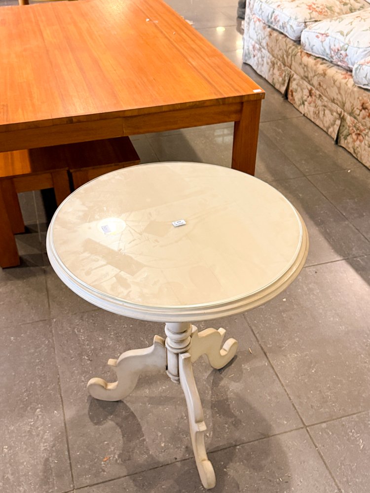 Mesa Auxiliar Redonda Estilo Francés
