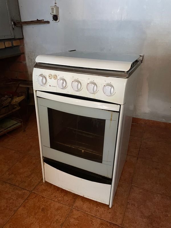 Cocina a Gas Blanca con Válvula, 4 Hornallas