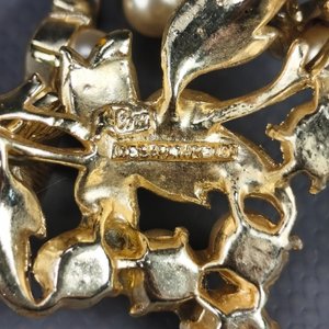 Collar "Coro" con Perlas y Hojas Doradas, Dos Cadenas de Plata - imagen 4