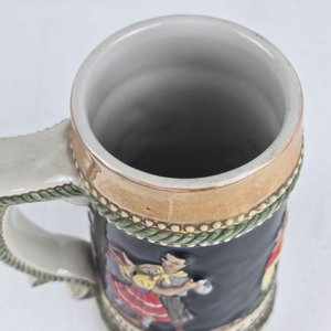 Jarra de Cerveza Decorada con Escenas Folclóricas - imagen 5