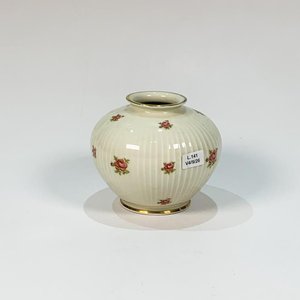 Lote anterior: Florero de Porcelana Bavaria Blanco con Decoración de Rosas