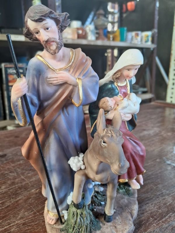 Figuritas de Navidad con detalles pintados a mano - imagen 3