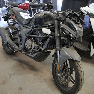 Lote anterior: Motocicleta KTM RC 390 Negra y Naranja
