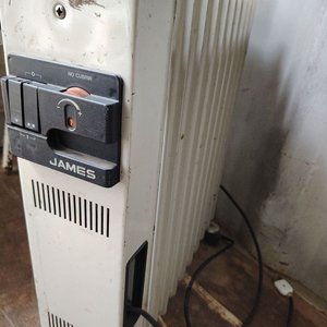 Radiador Eléctrico James Blanco con Ruedas - imagen 5