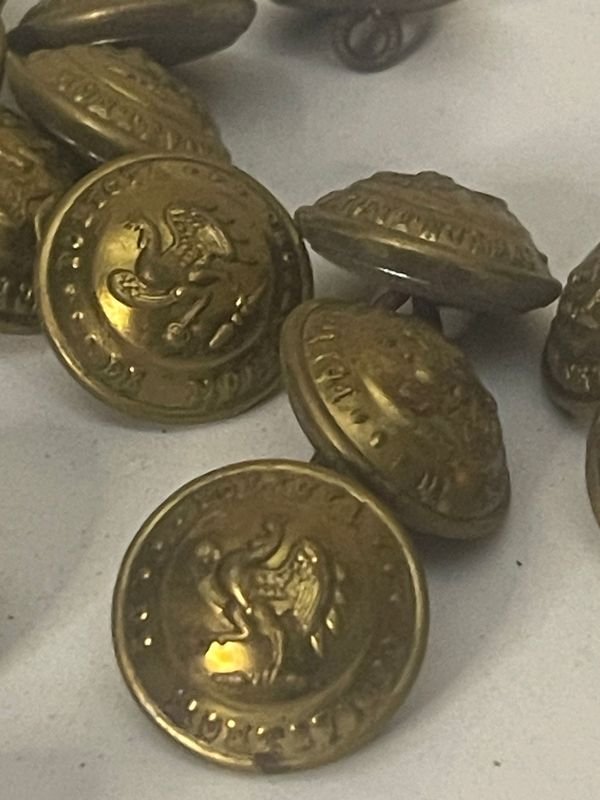 Colección de monedas militares antiguas con emblema de águila - imagen 3
