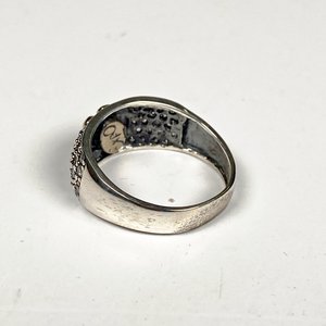 Anillo de Plata y Oro con Diseño Floral y Circones - imagen 3