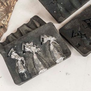 3 Fallebas Antiguas y Moldes para Piezas de Plomo - imagen 2