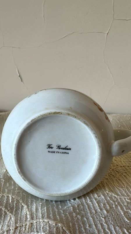 Lote anterior: Tazones de porcelana sellados con diseños y textos