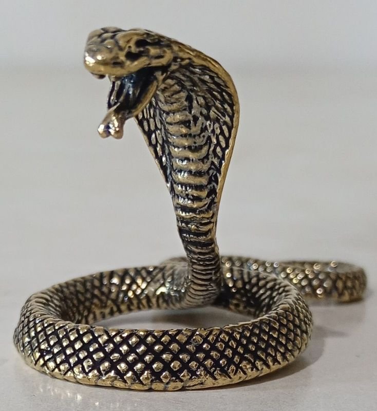 Figura de Cobra en Bronce Miniatura Decorativa - imagen 2