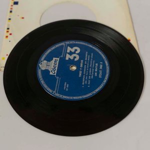 Disco Vinilo Single "Twist and Shout" - The Beatles - Primera Edición Uruguay - imagen 2