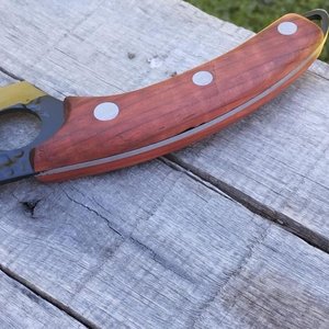 Cuchillo Curvo Artesanal con Hoja de Acero y Mango de Madera - imagen 2