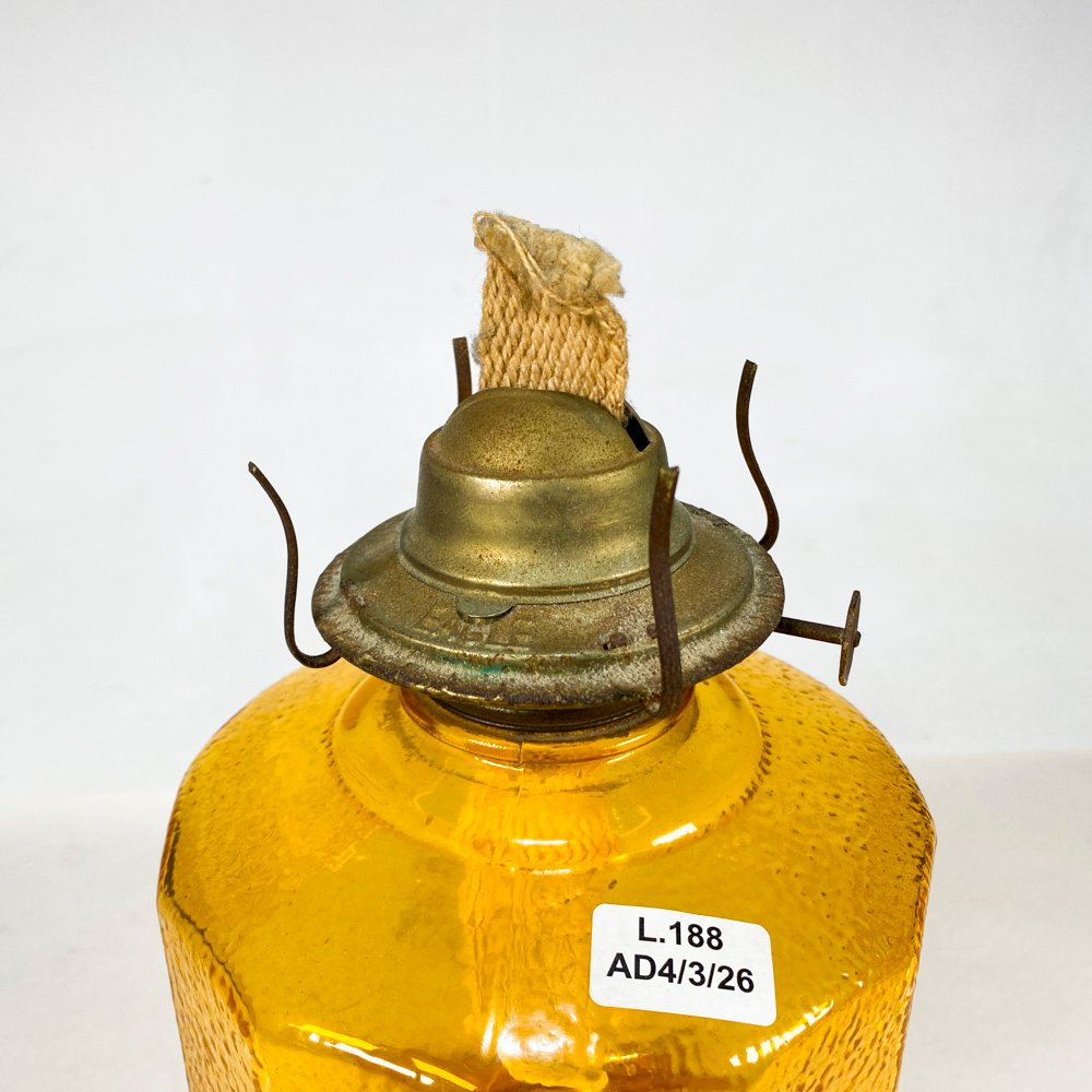 Lámpara de vidrio amarillo con decoración en metal - imagen 2